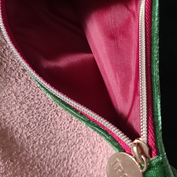 4- New Ipsy Bags, Clutch, Purse, Wallet Christmas Colors, Christmas Gifts. - Picture 9 of 11